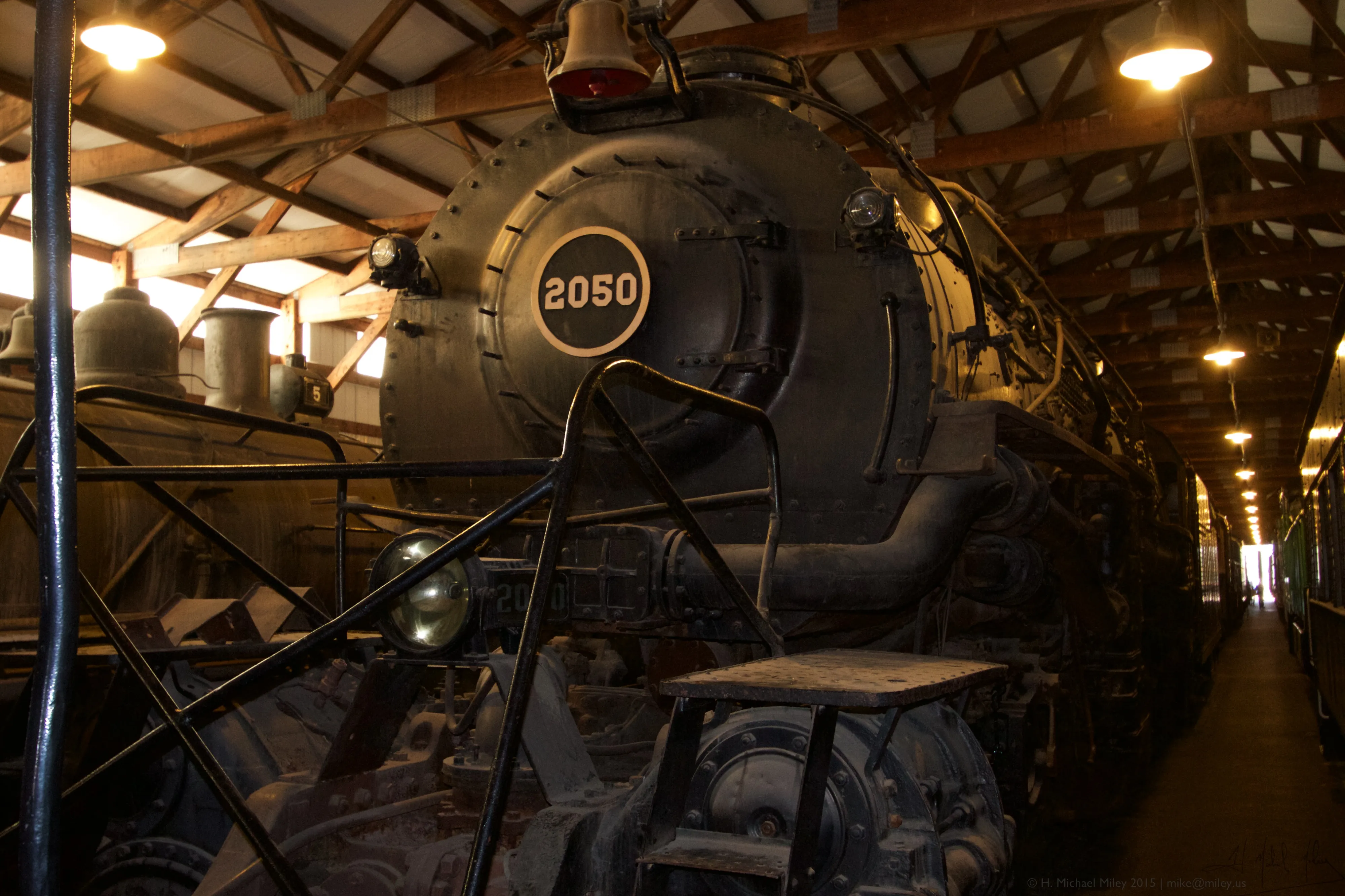 Front of an American locomotive — the kind of cab-roof position where a five-chime Nathan AirChime horn like the P5 mounts