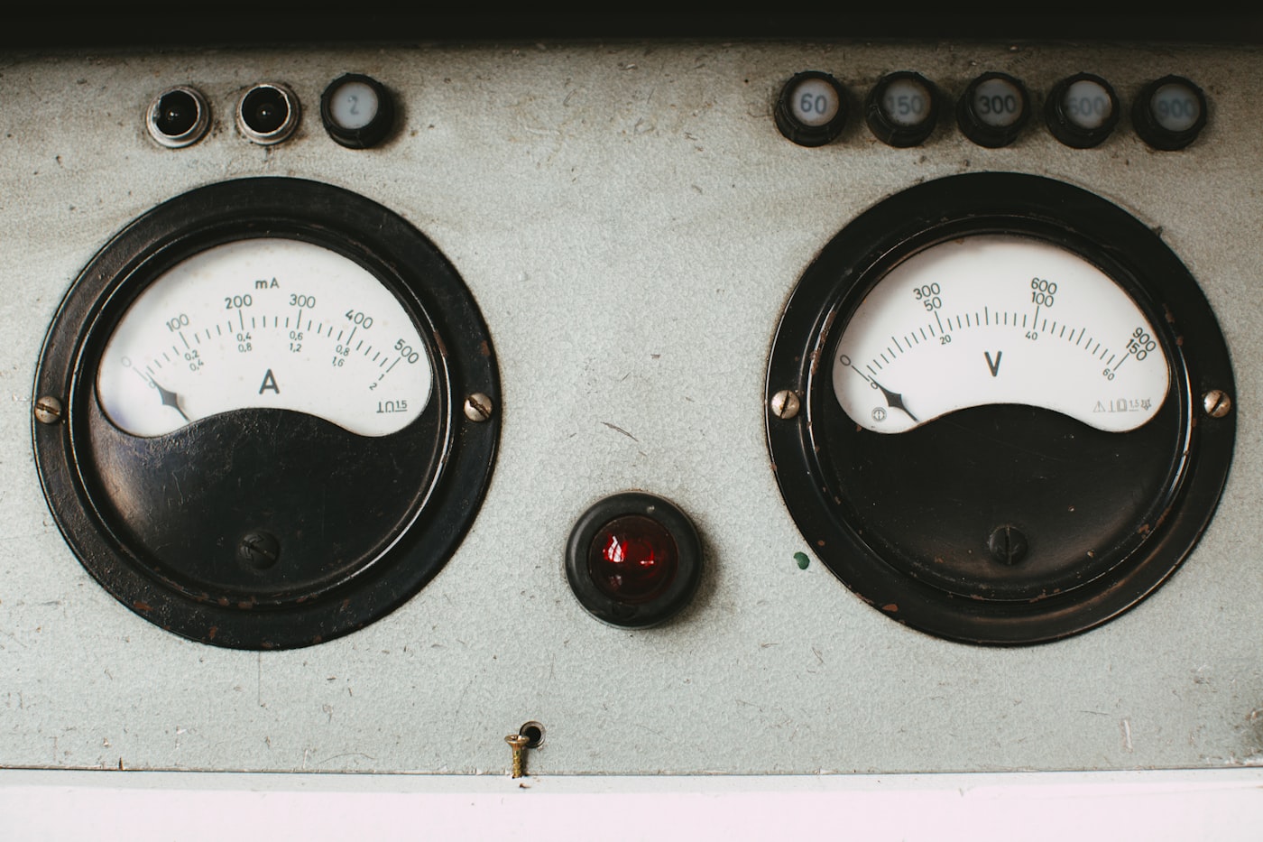 Analog SPL gauge — the kind of meter that captures the K5LA at its 149.4 dB source measurement