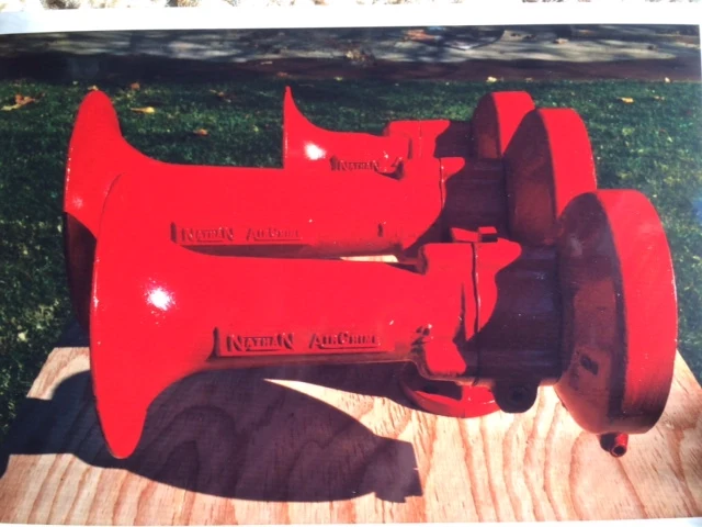 Nathan AirChime M3 train horn bells and manifold base detail